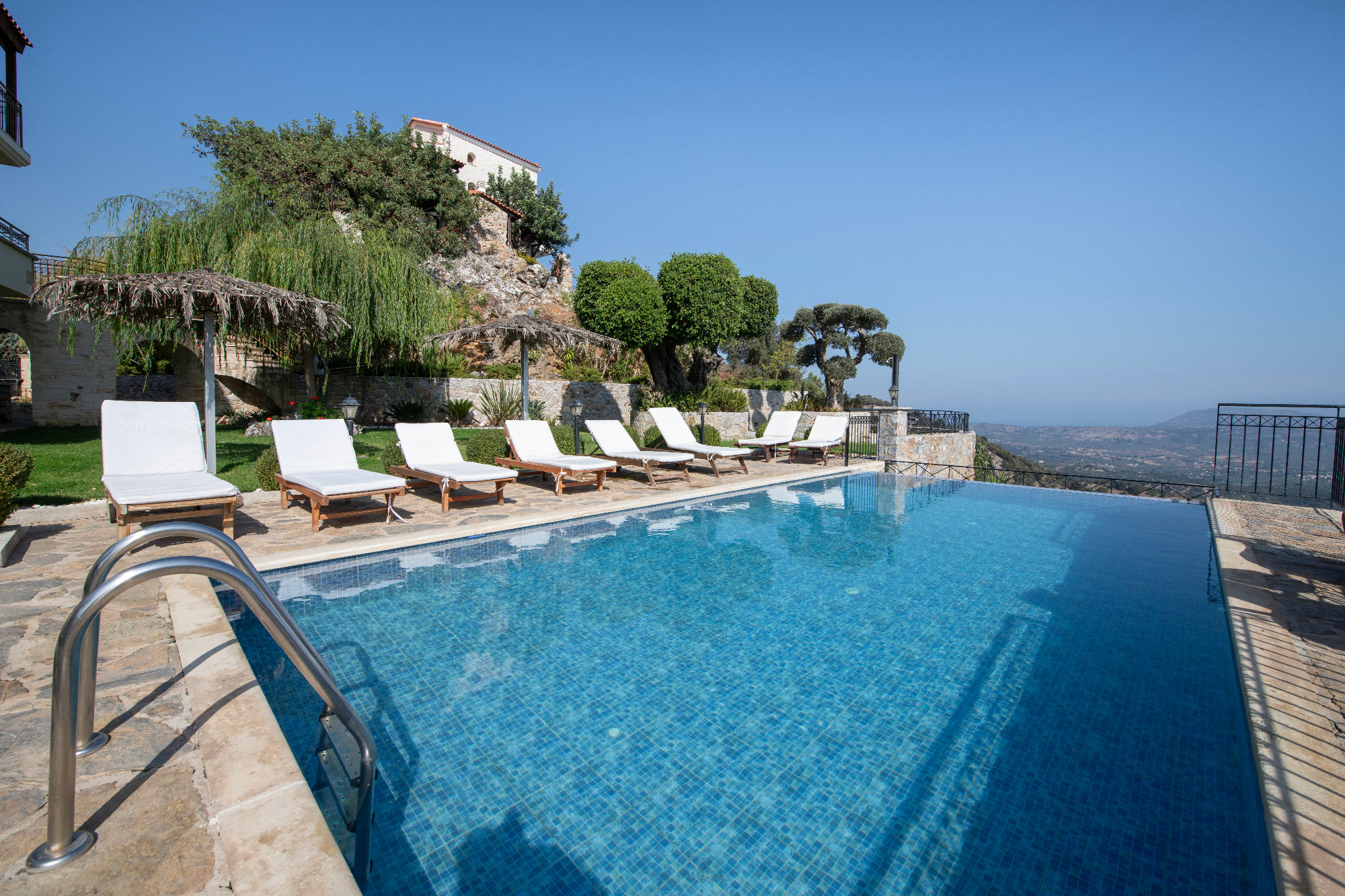 Geroulios Kastro Villa 1