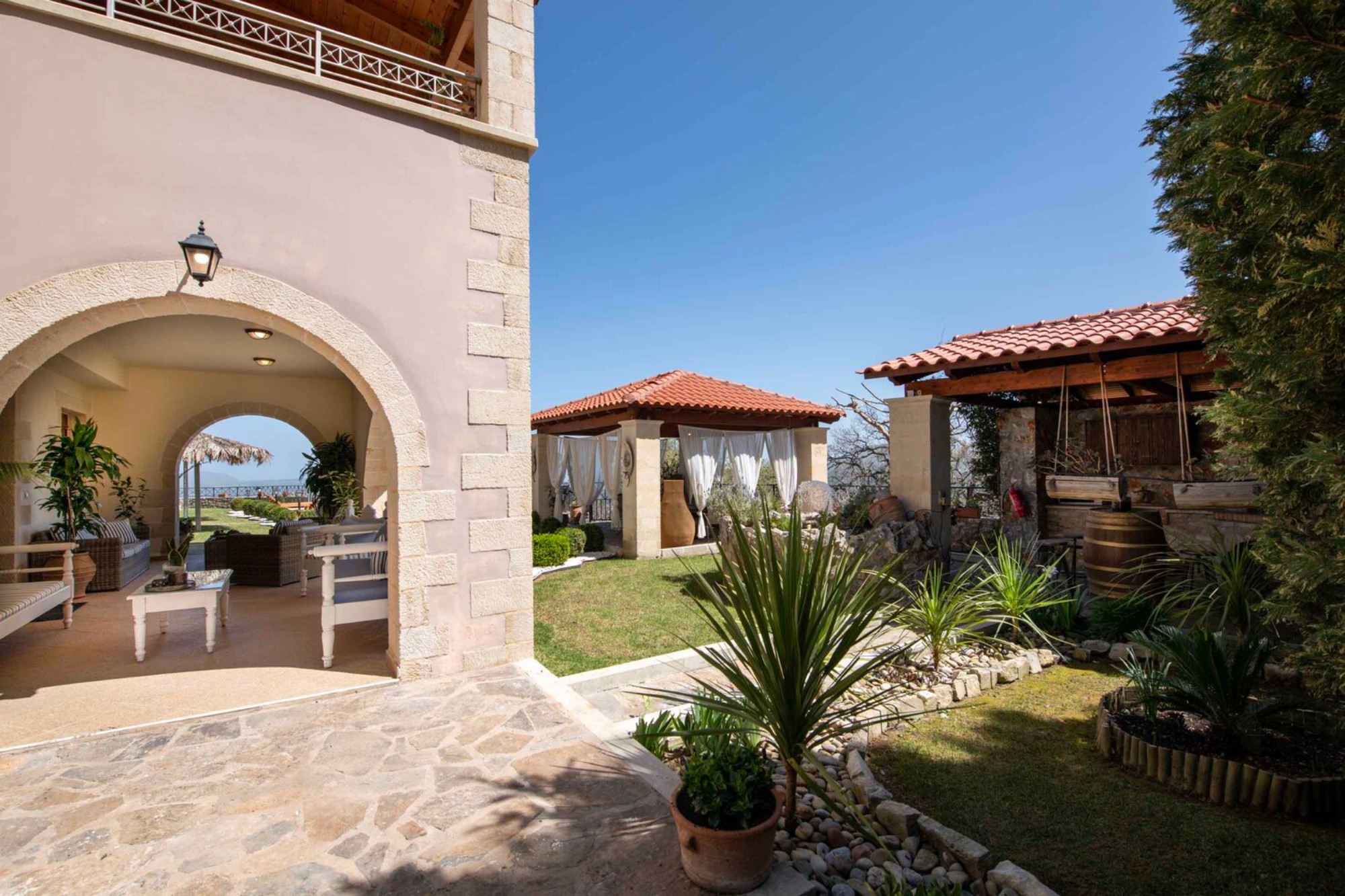 Geroulios Kastro Villa Complex 