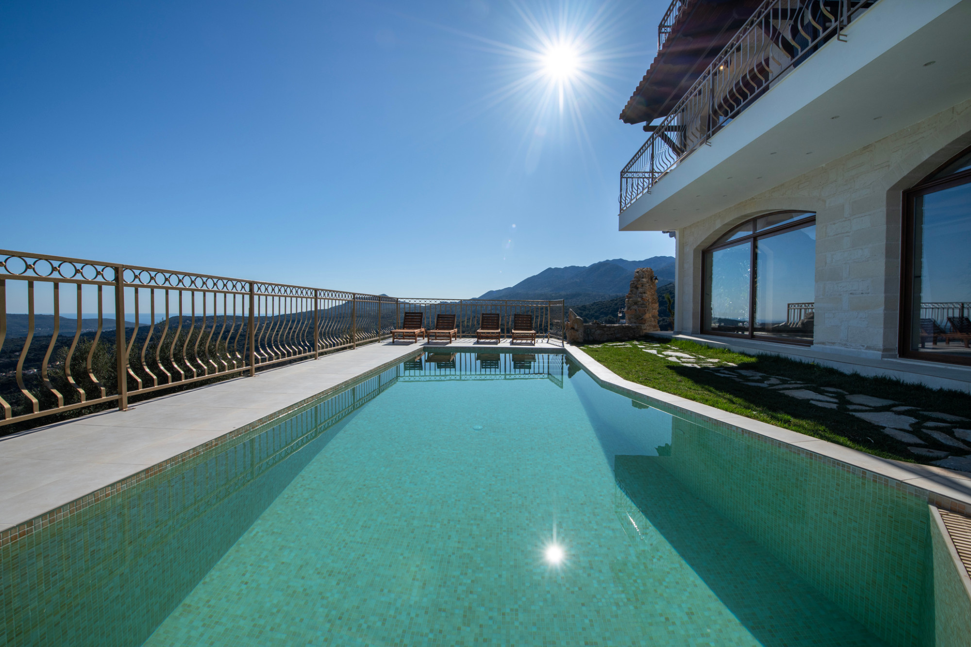 Geroulios Kastro Villa Complex 