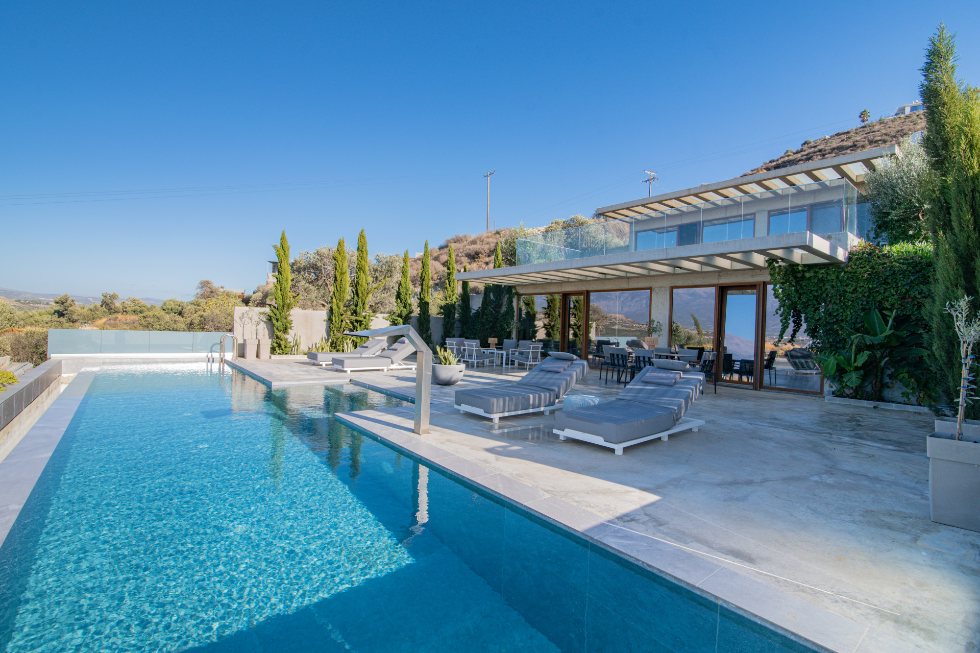 Marnos Green Luxury Grand Villa