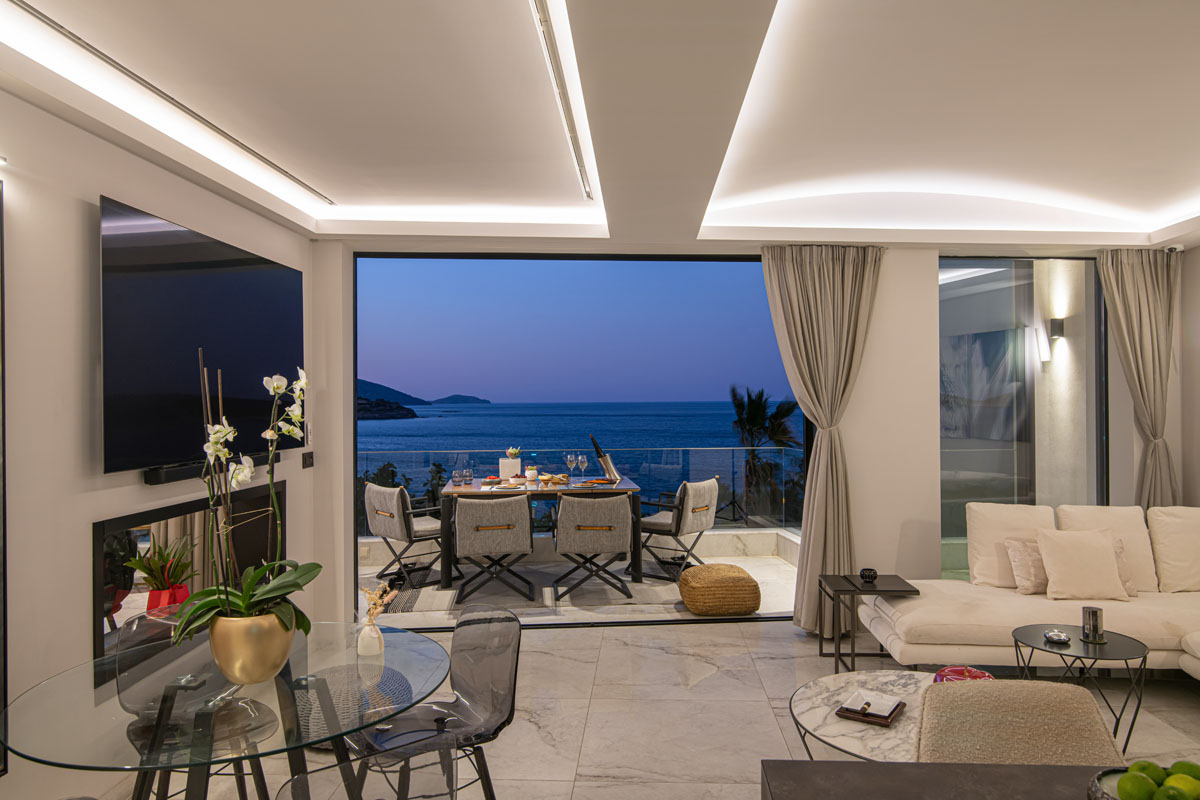 Sea Breeze Luxury Apartment